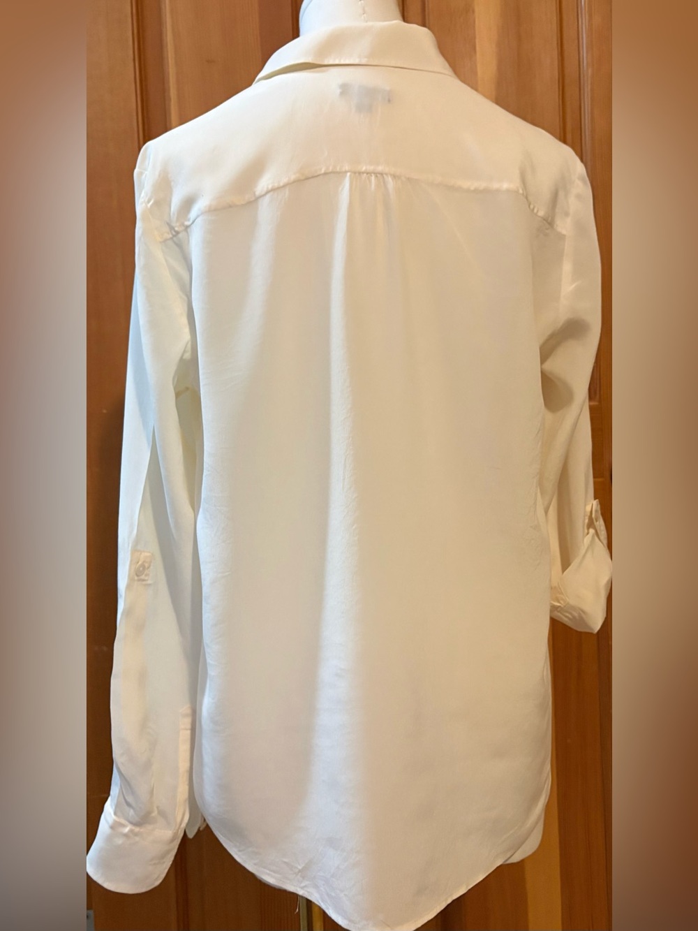Talbots Cream Silk washable Long-Sleeve Button-Down Shirt w Roll Tabs & Pocket - Picture 6 of 9